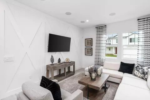 Living - 972 Dana Rd W, Madera, CA 93636 photo 2 of 2