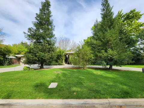 6672 N Woodson Ave, Fresno, CA 93711
