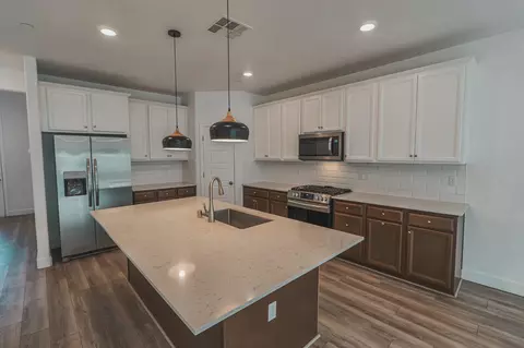 5101 N Annapolis Ave, Fresno, CA 93723