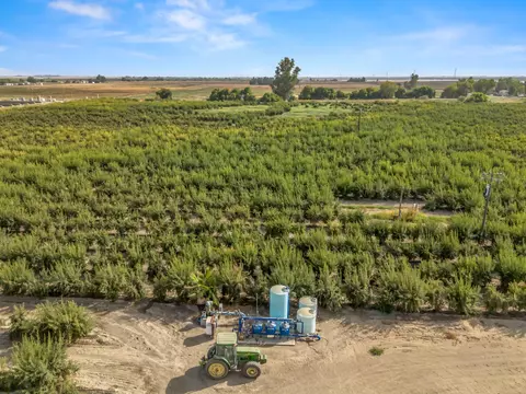 View/Area - 9235 24th Ave, Lemoore, CA 93245 photo 8 of 12