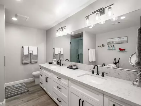 Bath - 9235 24th Ave, Lemoore, CA 93245 photo 7 of 9