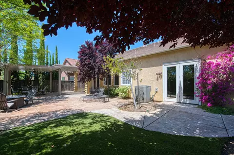 Exterior - 3544 Prescott Ave, Clovis, CA 93619 photo 6 of 9