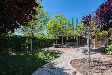 Exterior - 3544 Prescott Ave, Clovis, CA 93619 photo 7 of 9