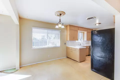 Dining - 11495 E Herndon Ave, Clovis, CA 93619 photo 1 of 1