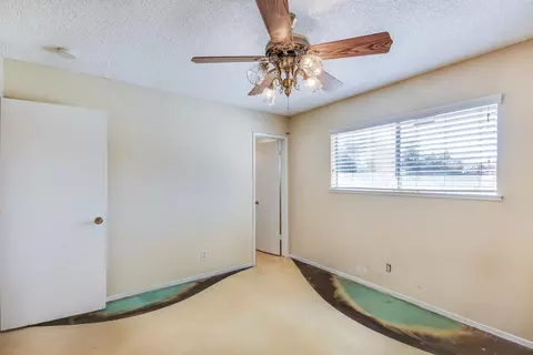 Bedroom - 11495 E Herndon Ave, Clovis, CA 93619 photo 4 of 6