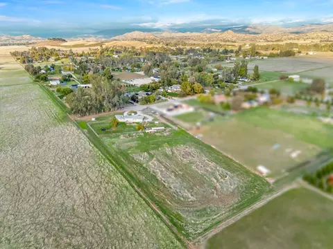 View/Area - 13017 Violet Ln, Clovis, CA 93619 photo 5 of 7