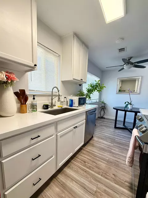 Kitchen - 2236 Peach Ave #4, Clovis, CA 93612 photo 2 of 2