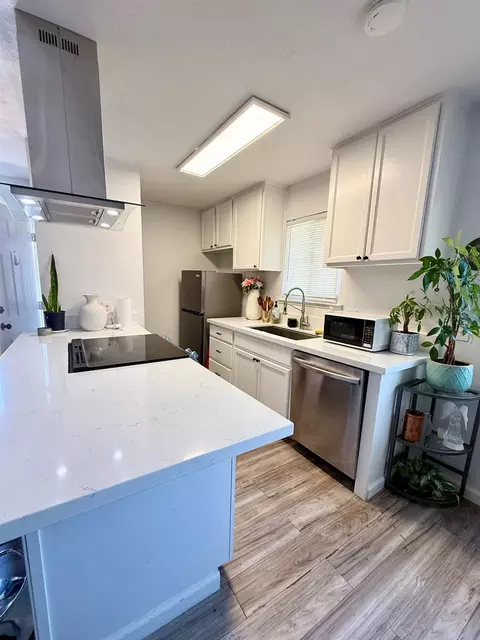 Kitchen - 2236 Peach Ave #4, Clovis, CA 93612 photo 1 of 2
