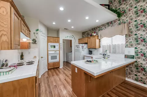 2560 El Paso Ave, Fresno, CA 93720