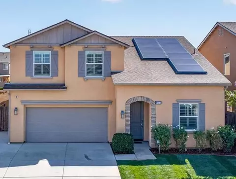 4466 N Ensanada Ave, Fresno, CA 93723