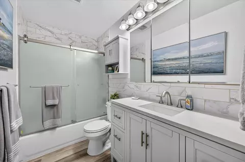 Bath - 2616 E Chennault Ave, Fresno, CA 93720 photo 4 of 4