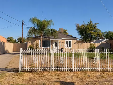 4453 E Home Ave, Fresno, CA 93703