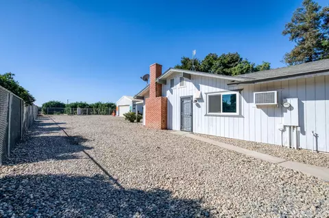 Exterior - 14705 E Belmont Ave, Sanger, CA 93657 photo 22 of 28
