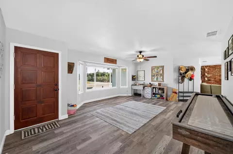 Entry Way - 14705 E Belmont Ave, Sanger, CA 93657 photo 1 of 2