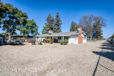 Exterior - 14705 E Belmont Ave, Sanger, CA 93657 photo 19 of 28
