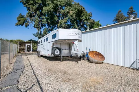 Exterior - 14705 E Belmont Ave, Sanger, CA 93657 photo 13 of 28