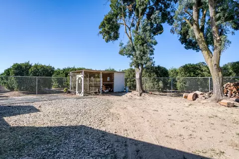 Exterior - 14705 E Belmont Ave, Sanger, CA 93657 photo 14 of 28