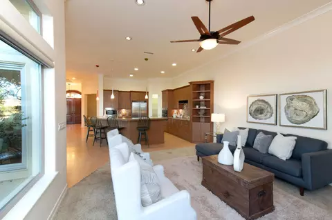 Living - 4550 N Waterside Dr, Clovis, CA 93619 photo 2 of 4
