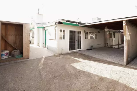 Exterior - 3585 Sunnyside Ave, Clovis, CA 93611 photo 2 of 4