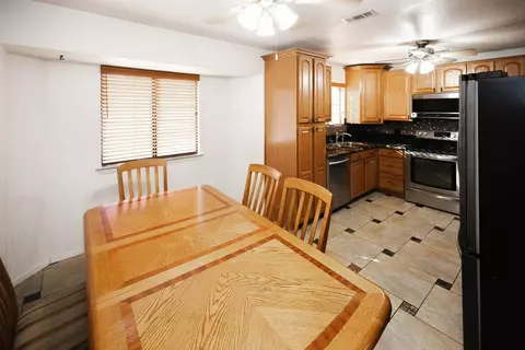 Dining - 3585 Sunnyside Ave, Clovis, CA 93611 photo 2 of 2