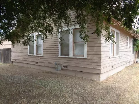 520 E Myra Ave, Reedley, CA 93654