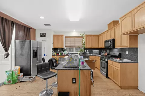 Kitchen - 320 Rose, Chowchilla, CA 93610 photo 3 of 3