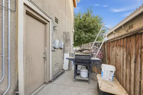 Exterior - 320 Rose, Chowchilla, CA 93610 photo 5 of 6