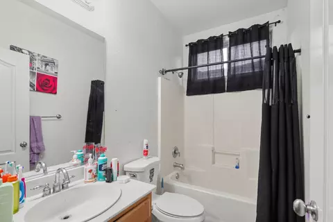 Bath - 320 Rose, Chowchilla, CA 93610 photo 2 of 2