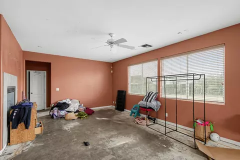 Living - 320 Rose, Chowchilla, CA 93610 photo 2 of 4