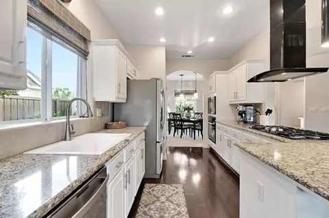 Kitchen - 558 W Serena Ave, Clovis, CA 93619 photo 5 of 9