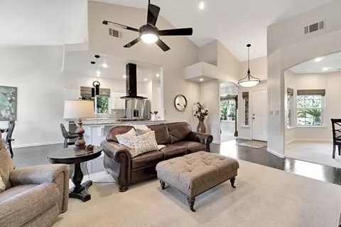 Living - 558 W Serena Ave, Clovis, CA 93619 photo 4 of 4