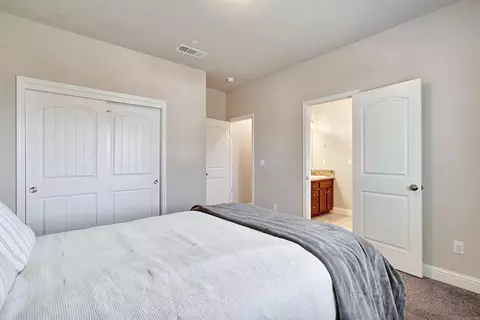 Other - 3885 Alamos Ave, Clovis, CA 93619 photo 8 of 9