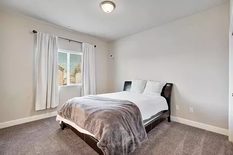Bedroom - 3885 Alamos Ave, Clovis, CA 93619 photo 4 of 4