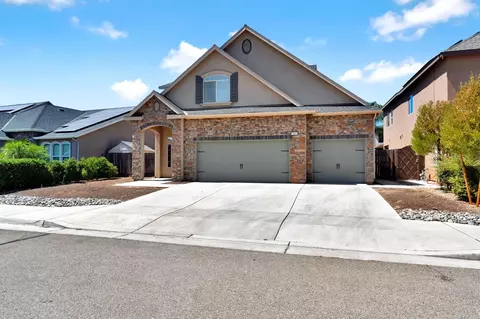 Exterior - 3885 Alamos Ave, Clovis, CA 93619 photo 9 of 9