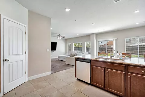 Entry Way - 3885 Alamos Ave, Clovis, CA 93619 photo 2 of 4