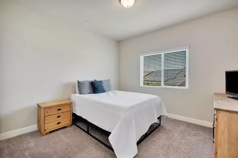 Bedroom - 3885 Alamos Ave, Clovis, CA 93619 photo 2 of 4