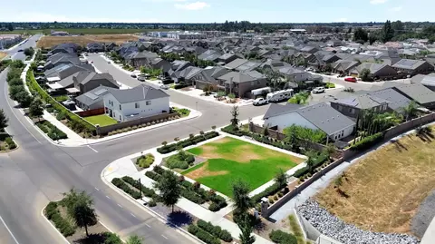View/Area - 3885 Alamos Ave, Clovis, CA 93619 photo 6 of 6