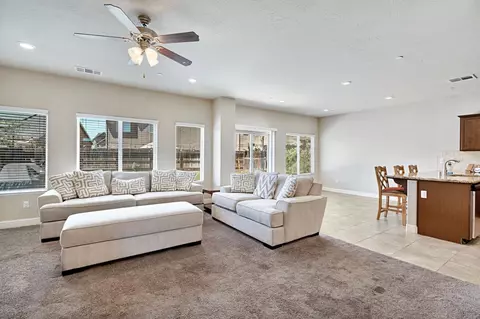 Living - 3885 Alamos Ave, Clovis, CA 93619 photo 2 of 3