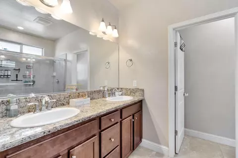Entry Way - 3885 Alamos Ave, Clovis, CA 93619 photo 4 of 4