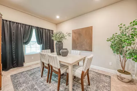 Dining - 2537 Junipero Ave, Clovis, CA 93619 photo 2 of 2
