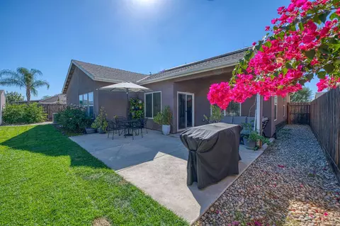 Exterior - 2537 Junipero Ave, Clovis, CA 93619 photo 6 of 6