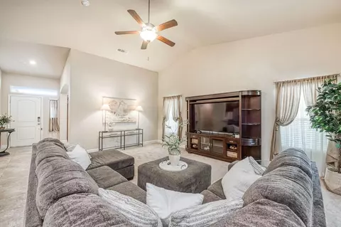 Living - 2537 Junipero Ave, Clovis, CA 93619 photo 1 of 1