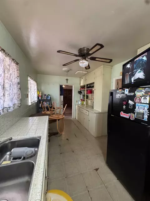 Kitchen - 1010 C St, Reedley, CA 93654 photo 2 of 2
