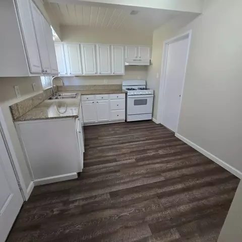 646 W Terrace Ave, Fresno, CA 93705