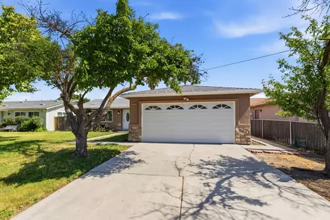 8420 4th St, San Joaquin, CA 93660 photo 2