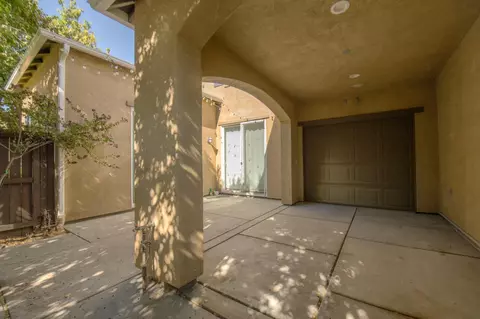 Exterior - 4005 Harlan Ranch Blvd, Clovis, CA 93619 photo 3 of 8