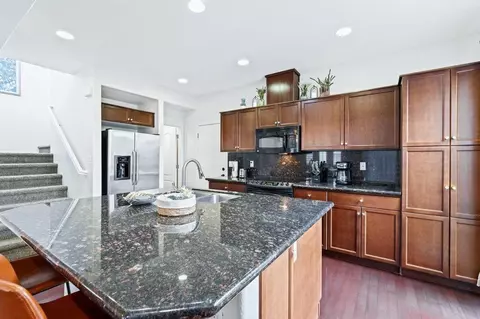 Kitchen - 4005 Harlan Ranch Blvd, Clovis, CA 93619 photo 2 of 3