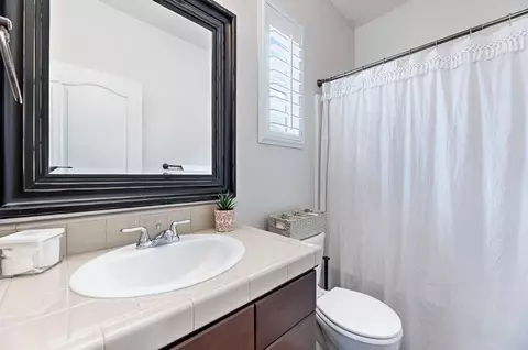 Bath - 4005 Harlan Ranch Blvd, Clovis, CA 93619 photo 3 of 3