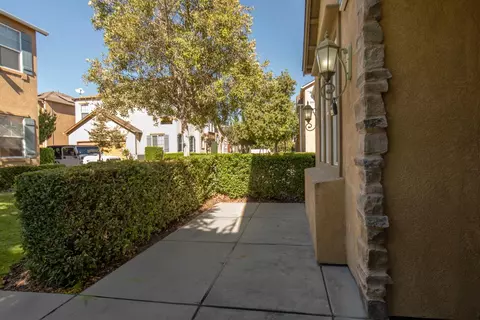 Exterior - 4005 Harlan Ranch Blvd, Clovis, CA 93619 photo 7 of 8