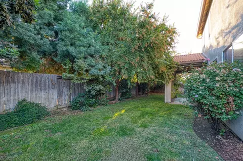Exterior - 644 Serena Ave, Clovis, CA 93619 photo 10 of 11